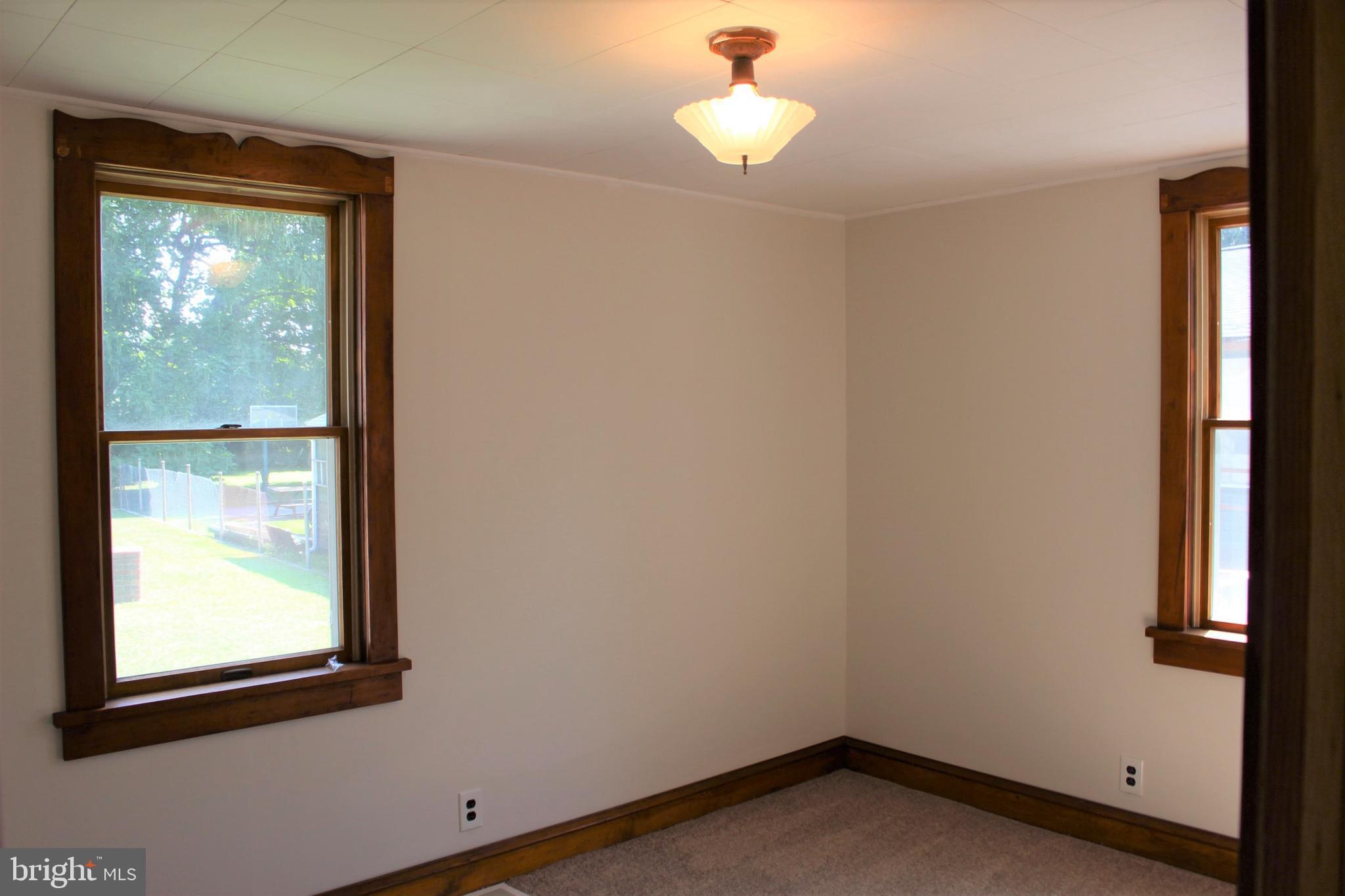 291 Dixie Drive Carneys Point, NJ 08069 - Photo 11 of 28 Office/Den