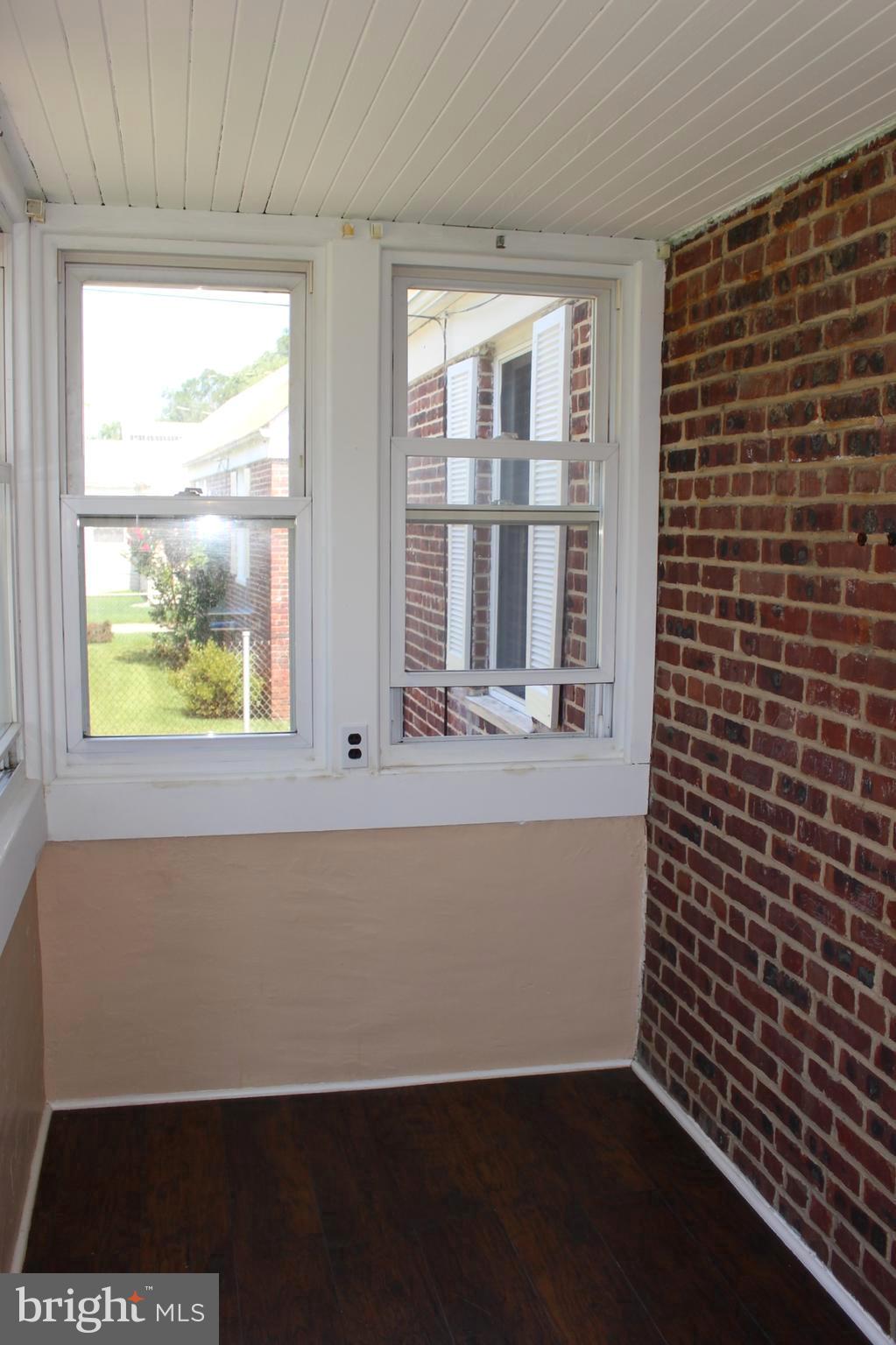 291 Dixie Drive Carneys Point, NJ 08069 - Photo 4 of 28 Front Enclosed Porch