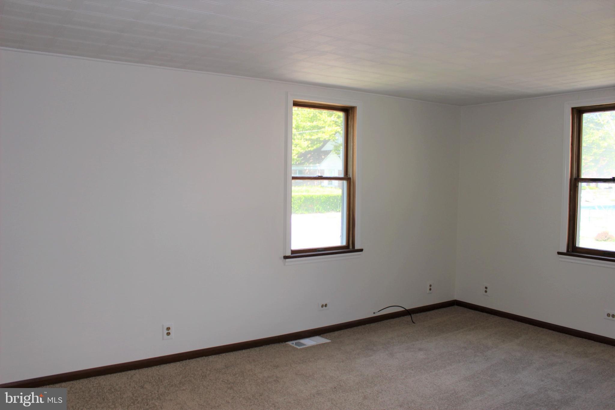 291 Dixie Drive Carneys Point, NJ 08069 - Photo 6 of 28