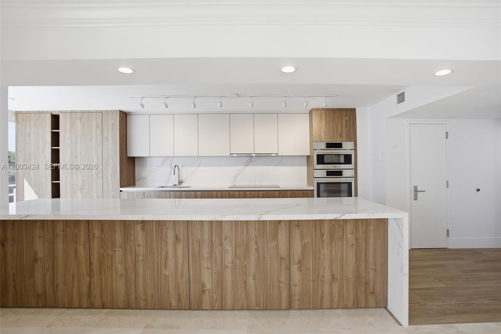 600 Grapetree Drive, Unit 4BS Key Biscayne, FL 33149 - Photo 5 of 75