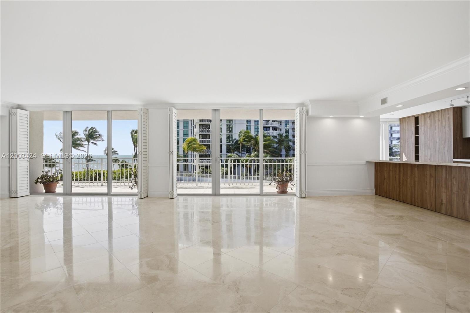 600 Grapetree Drive, Unit 4BS Key Biscayne, FL 33149 - Photo 7 of 75 living/dining