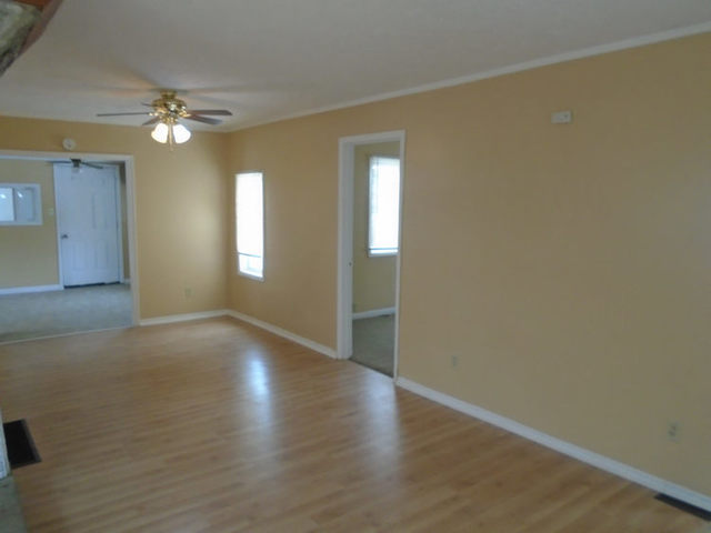 229 South 11th Street Rochelle, IL 61068 - Photo 4 of 10 Gallery Image 4
