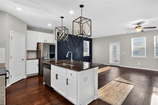 $3,000 | 1553 Spring Hollow Way, Stone Mountain, GA 30083