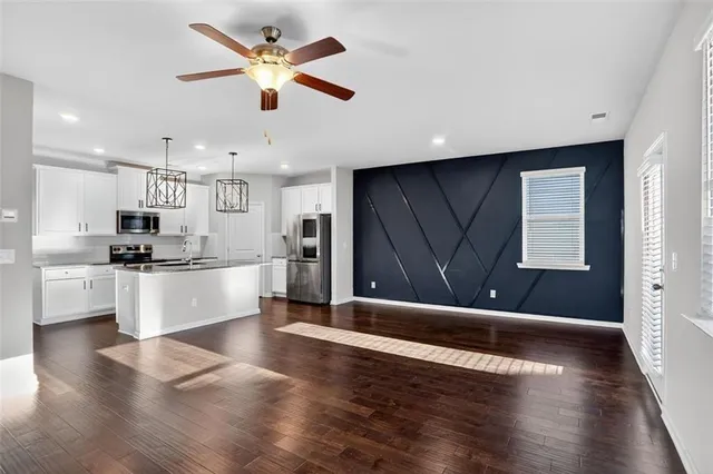 $3,000 | 1553 Spring Hollow Way, Stone Mountain, GA 30083