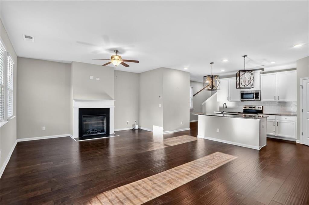 1553 Spring Hollow Way Stone Mountain, GA 30083 - Photo 8 of 27