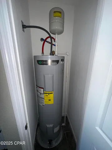 $170,000 | 6630 Grande Oak Loop, Grand Ridge, FL 32442