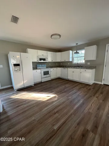 $170,000 | 6630 Grande Oak Loop, Grand Ridge, FL 32442