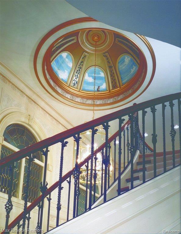 36 Hidden Ridge Bloomfield Hills, MI 48304 - Photo 12 of 17 Stairs With Dome.jpg