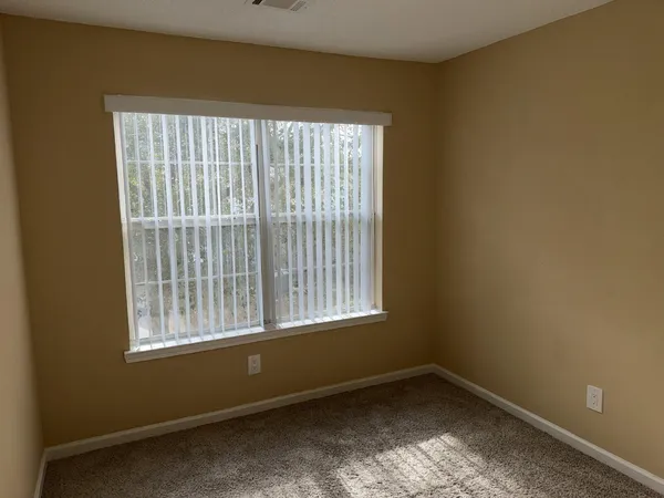 $1,400 | 318 Crooked Pine Trail, Crestview, FL 32539