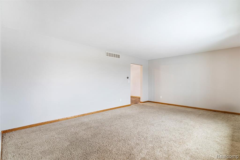 3460 South Reese Road Frankenmuth, MI 48734 - Photo 6 of 39