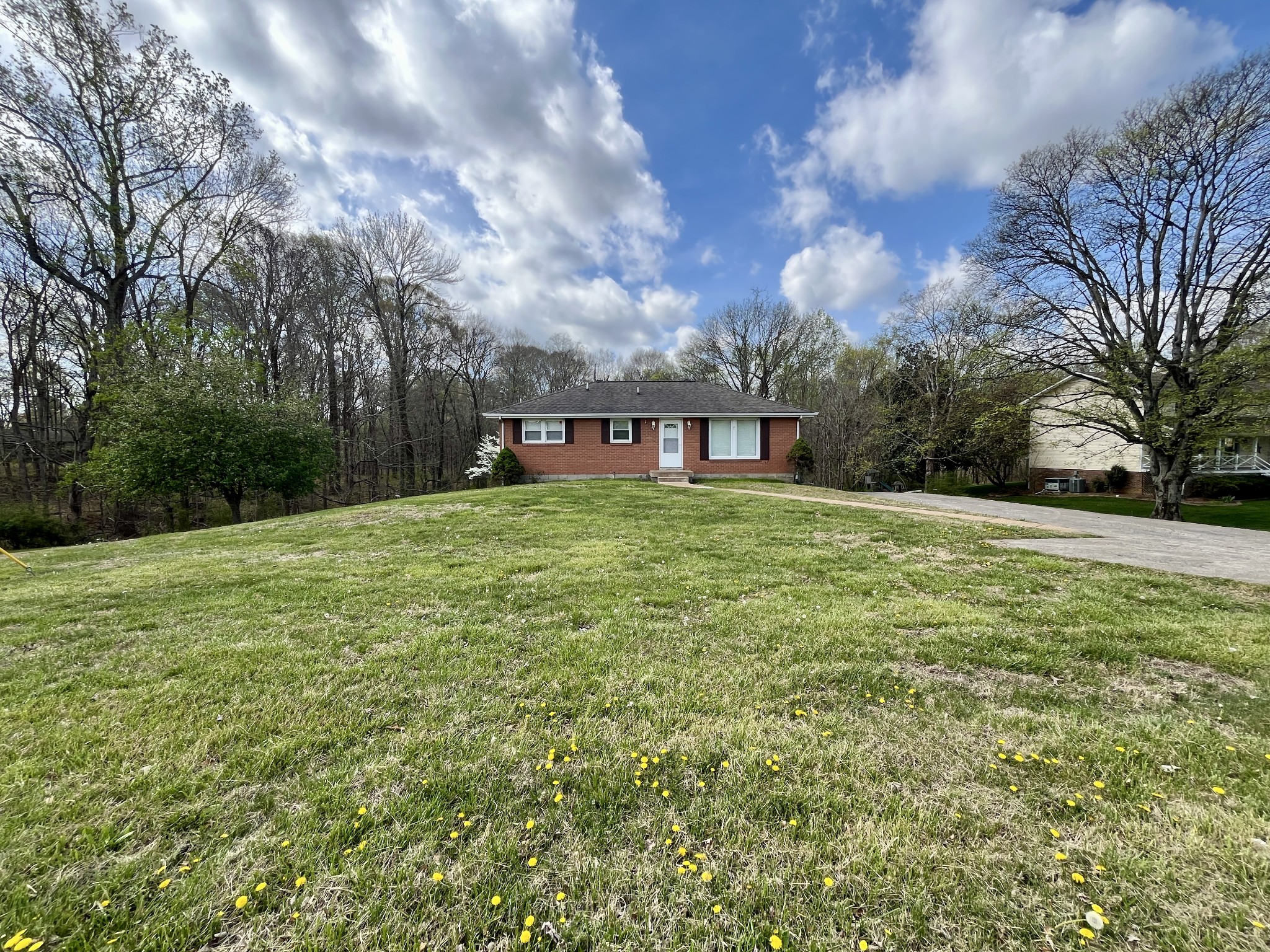 2950 Ashland City Road Clarksville, TN 37043 - Photo 2 of 24