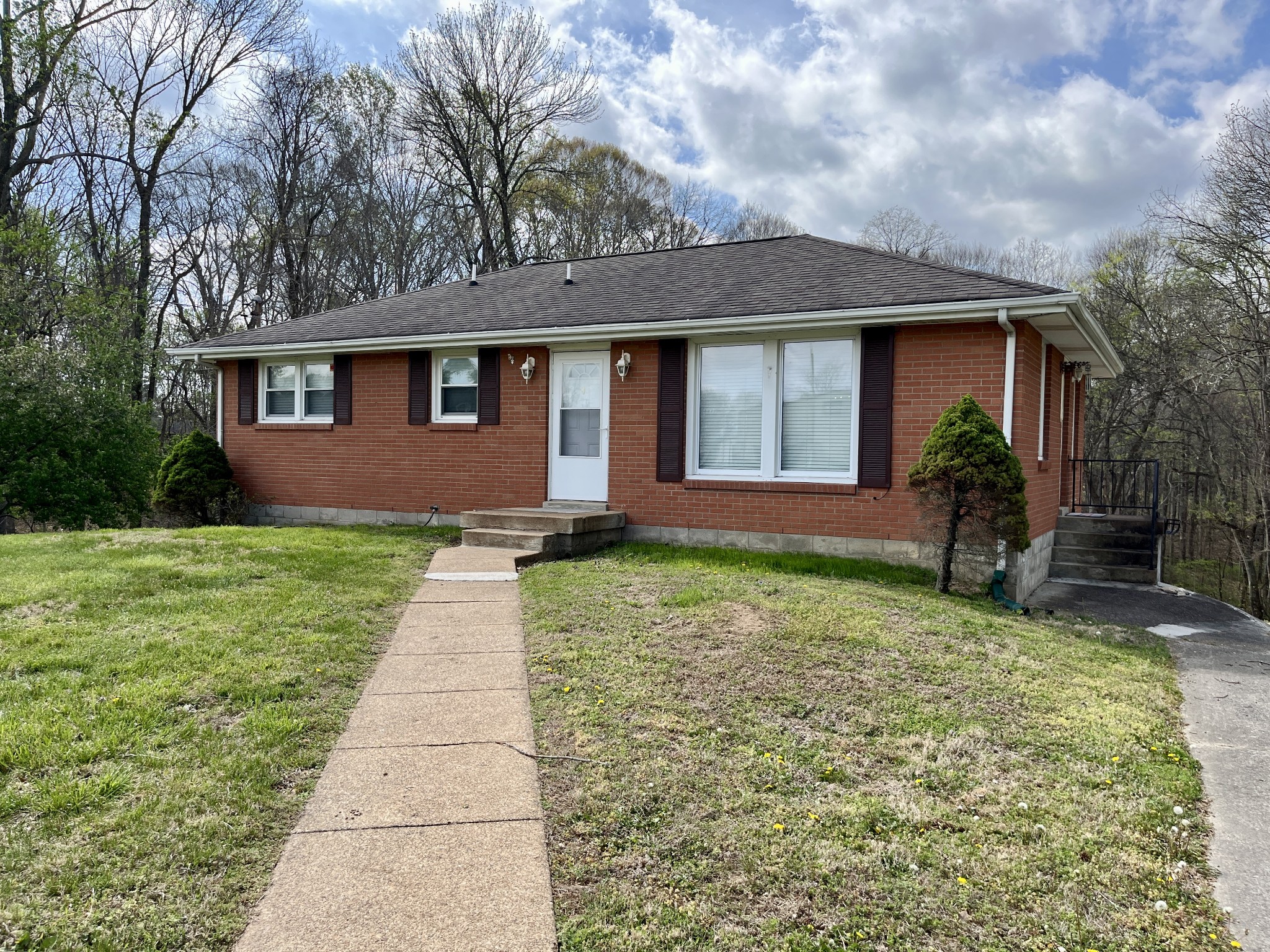 2950 Ashland City Road Clarksville, TN 37043 - Photo 3 of 24