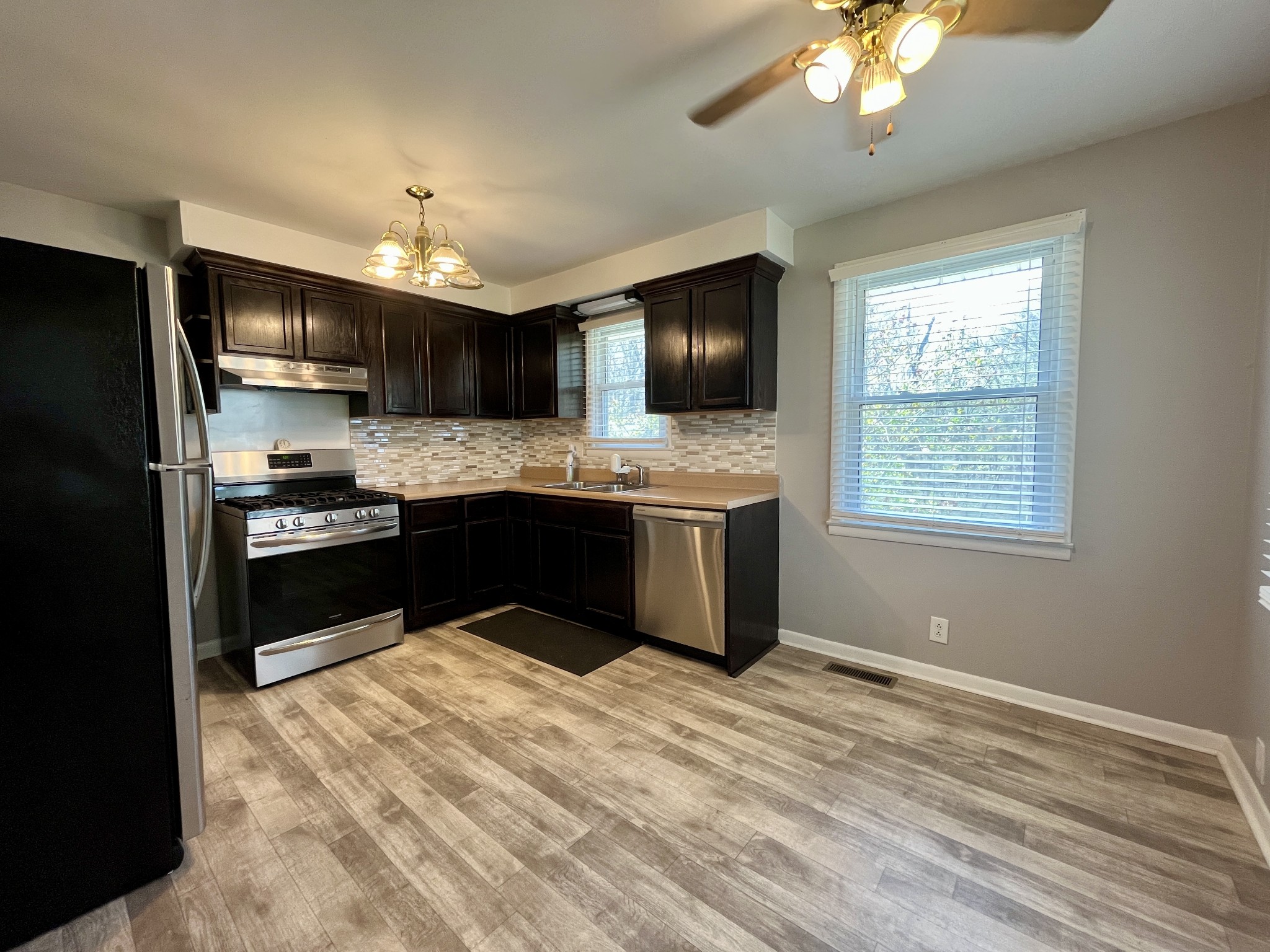 2950 Ashland City Road Clarksville, TN 37043 - Photo 7 of 24