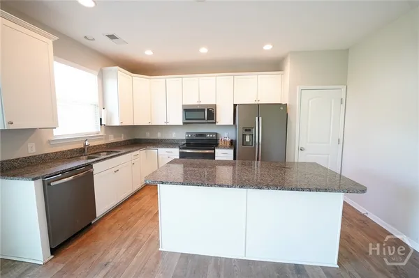 $2,500 | 215 Shelton Street, Richmond Hill, GA 31324