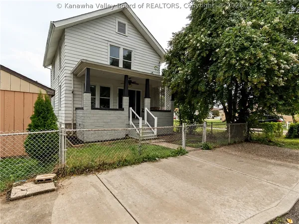 $199,900 | 209 West Virginia Avenue, Dunbar, WV 25064