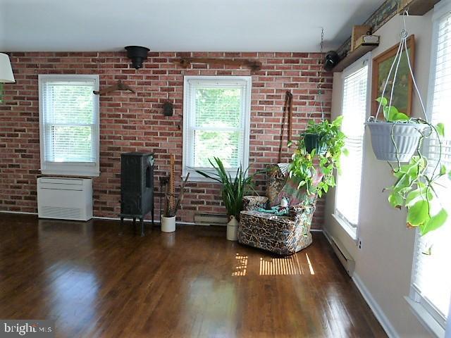 522 East Creamery Road Perkasie, PA 18944 - Photo 16 of 46 Living Room