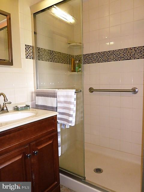 522 East Creamery Road Perkasie, PA 18944 - Photo 27 of 46 Master Bath