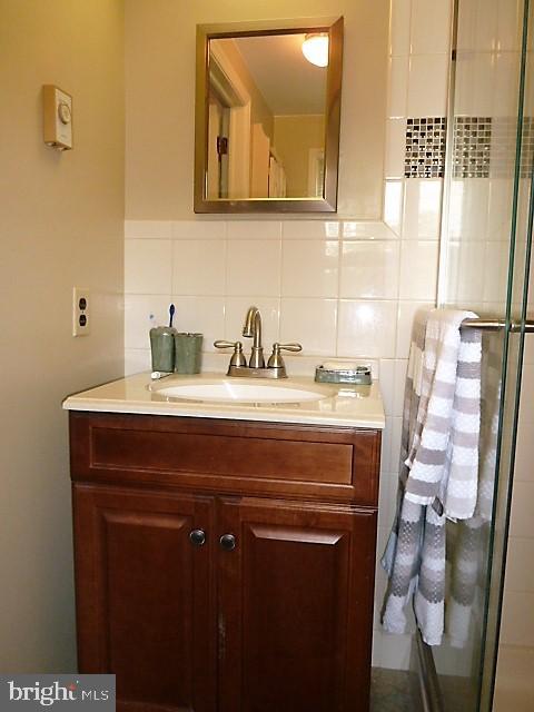 522 East Creamery Road Perkasie, PA 18944 - Photo 28 of 46 Master Bath