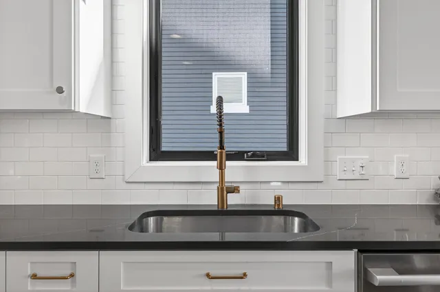 $935,000 | 11425 Wildflower Drive, Lake Elmo, MN 55042