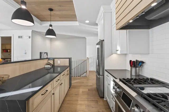 $935,000 | 11425 Wildflower Drive, Lake Elmo, MN 55042