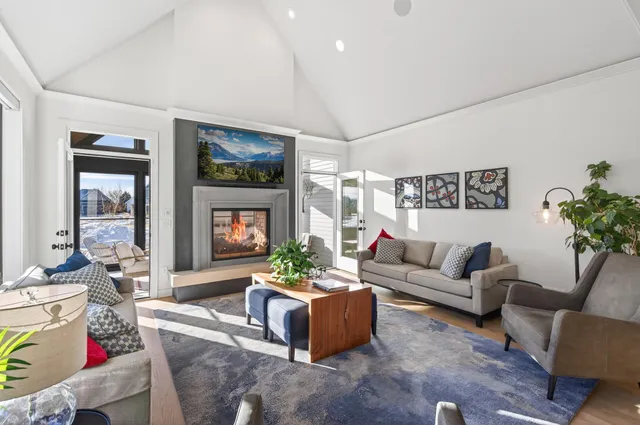 $935,000 | 11425 Wildflower Drive, Lake Elmo, MN 55042