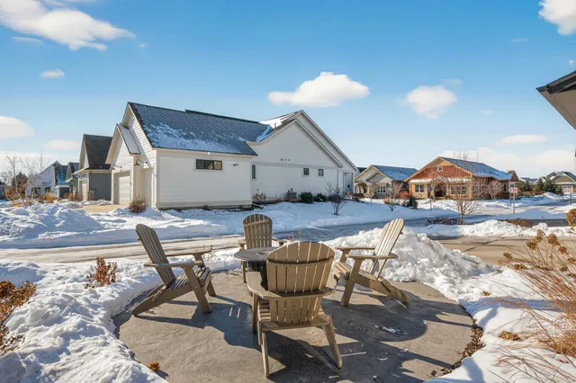 $935,000 | 11425 Wildflower Drive, Lake Elmo, MN 55042