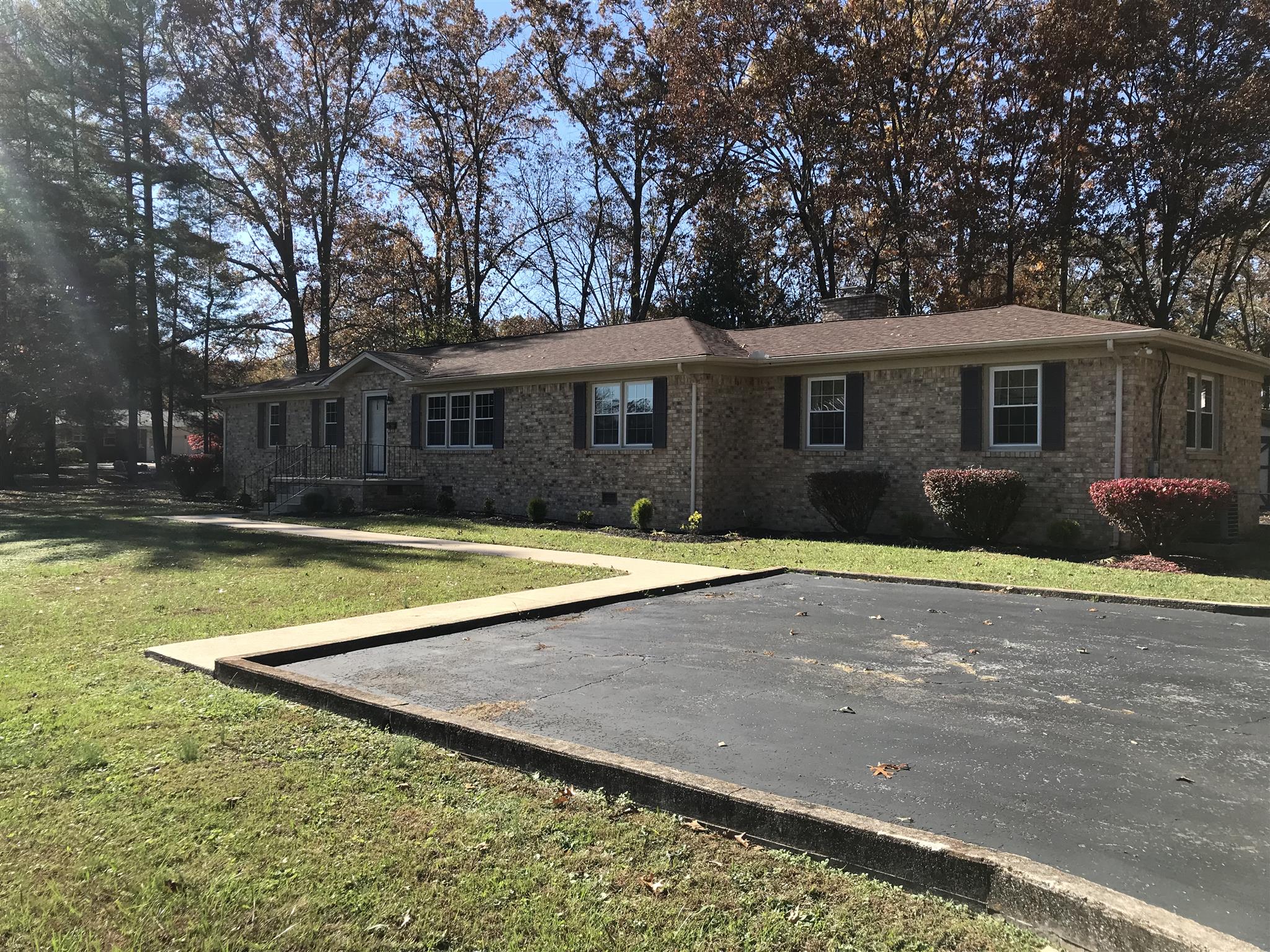 308 Hampton Road Tullahoma, TN 37388 - Photo 2 of 18 Gallery Image 2