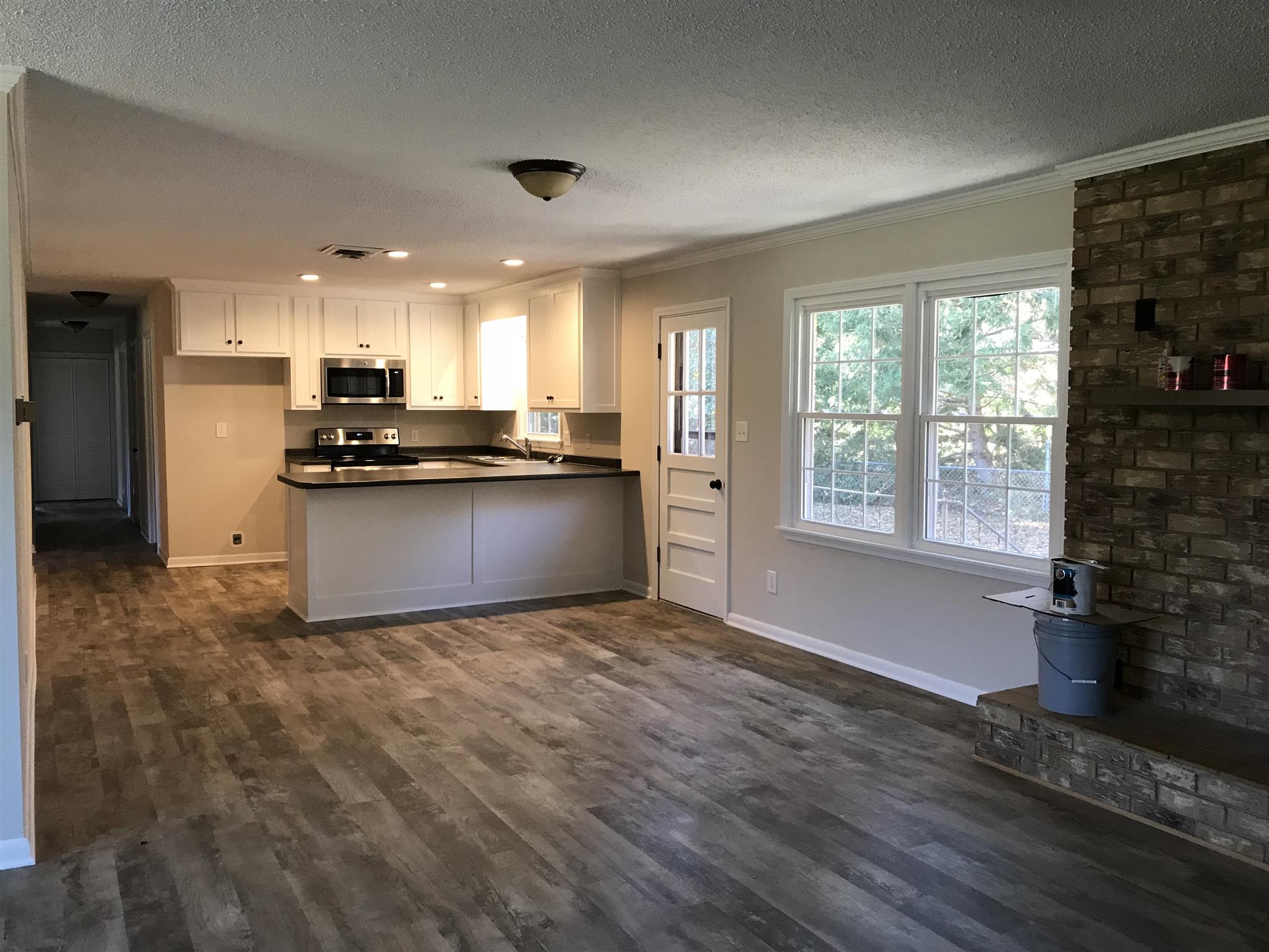 308 Hampton Road Tullahoma, TN 37388 - Photo 5 of 18 Gallery Image 5