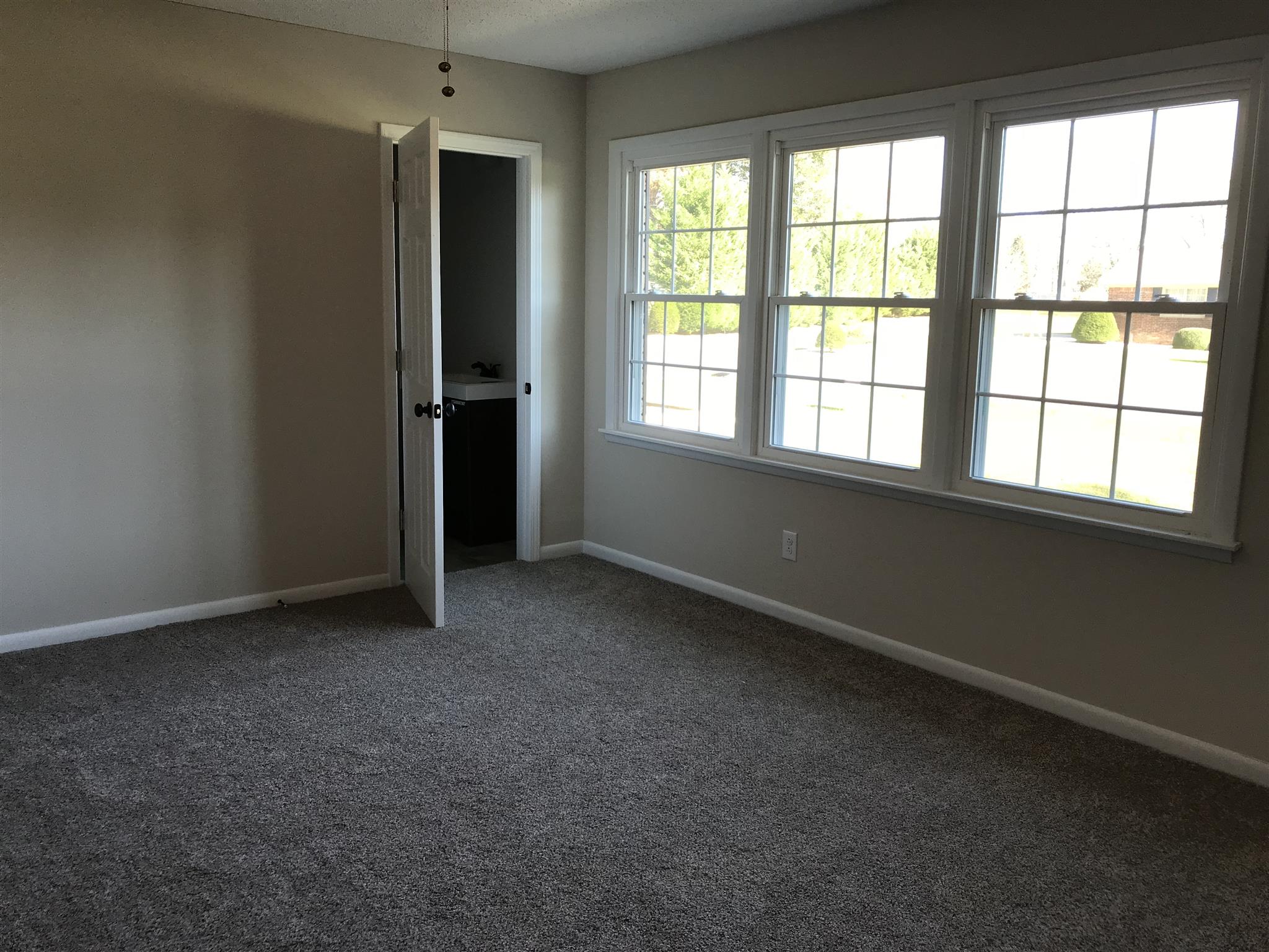 308 Hampton Road Tullahoma, TN 37388 - Photo 8 of 18 Gallery Image 8