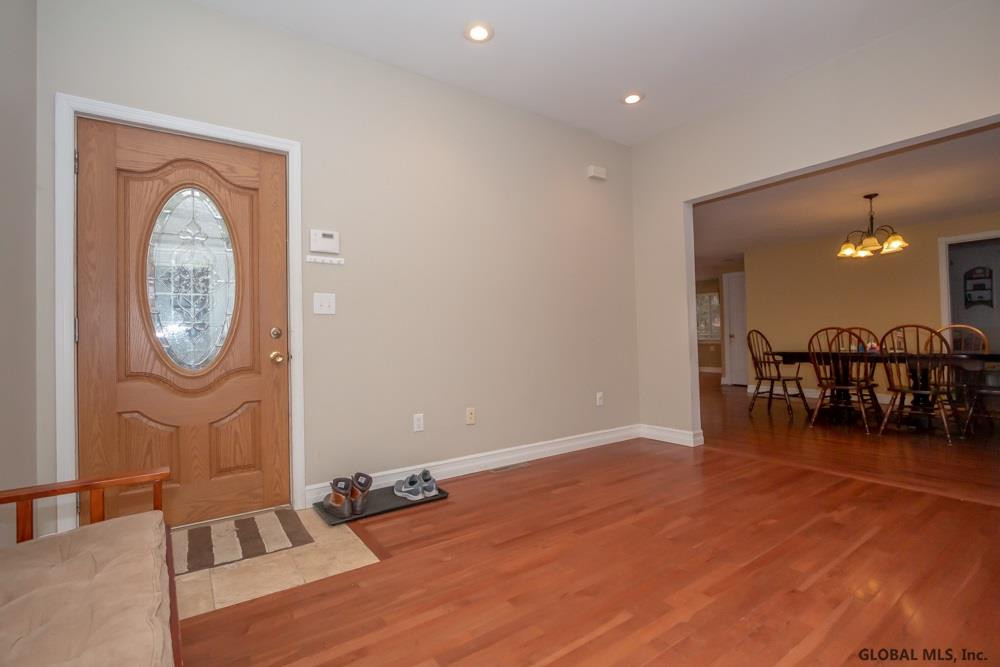 3046 Lone Pine Road Schenectady, NY 12303 - Photo 14 of 27 Photo 14