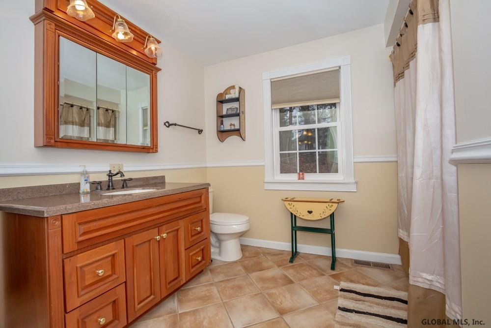 3046 Lone Pine Road Schenectady, NY 12303 - Photo 15 of 27 Photo 15