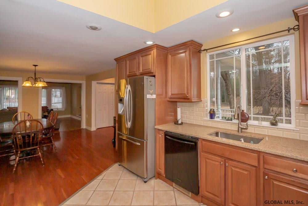 3046 Lone Pine Road Schenectady, NY 12303 - Photo 6 of 27 Photo 6