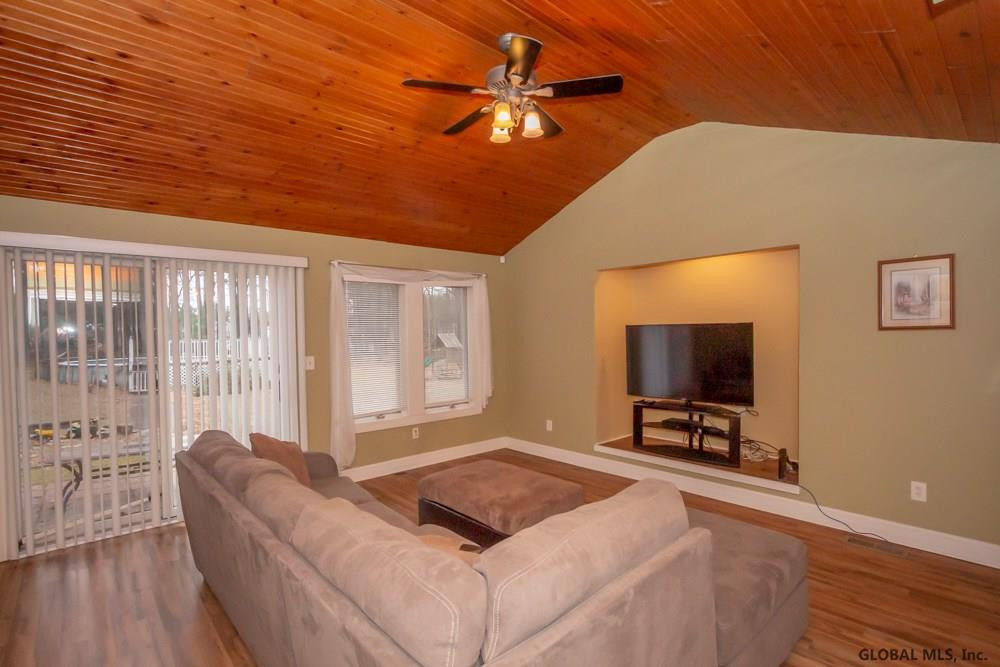 3046 Lone Pine Road Schenectady, NY 12303 - Photo 7 of 27 Photo 7