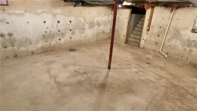 $699,000 | 2 Marichris Drive, Westerly, RI 02891