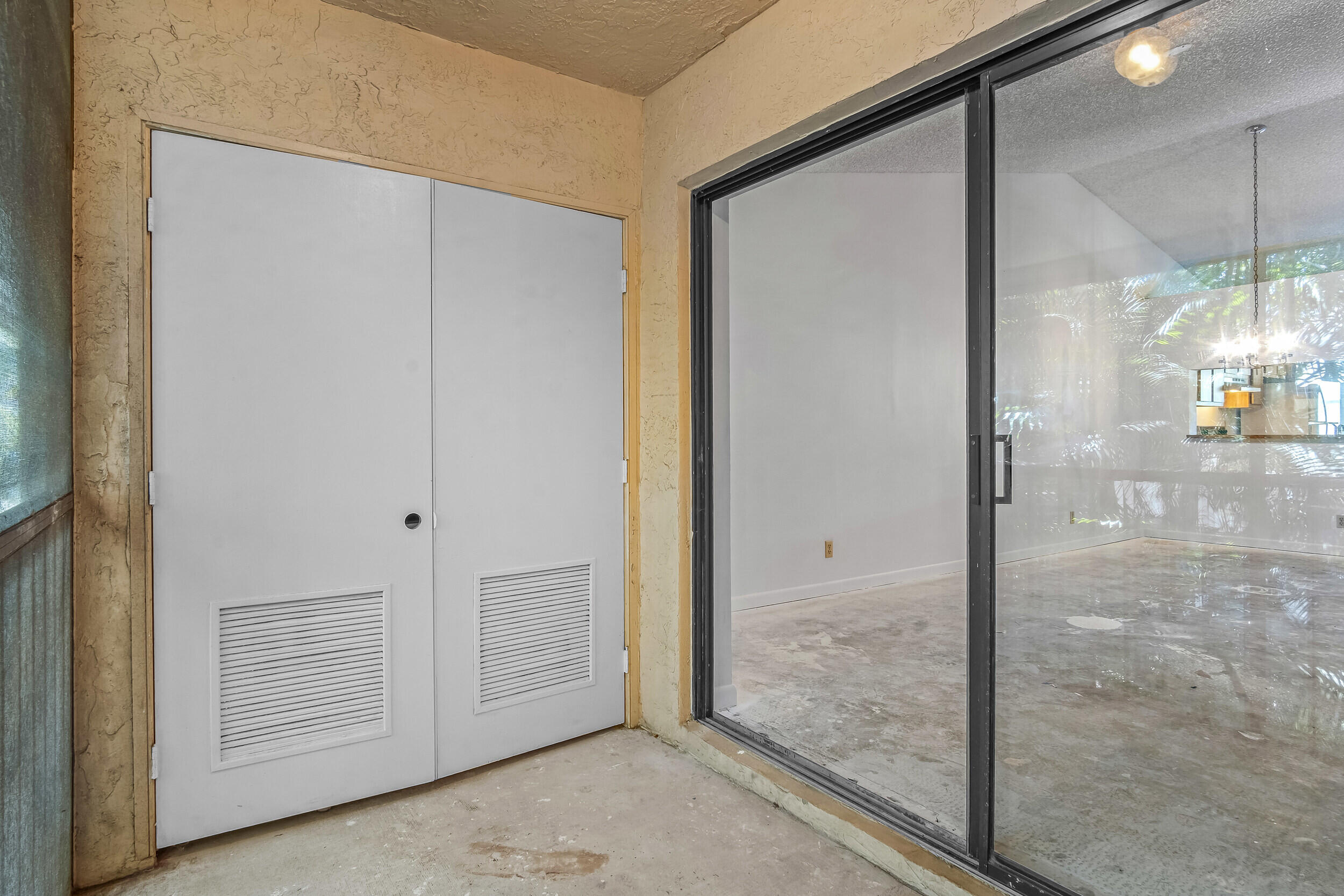 22076 Palms Way, Unit 203 Boca Raton, FL 33433 - Photo 20 of 25 a view of empty room