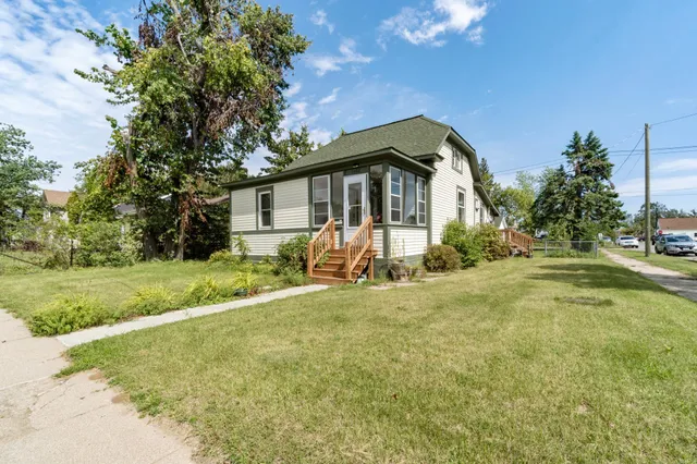 $170,000 | 1402 Beltrami Avenue Northwest, Bemidji, MN 56601