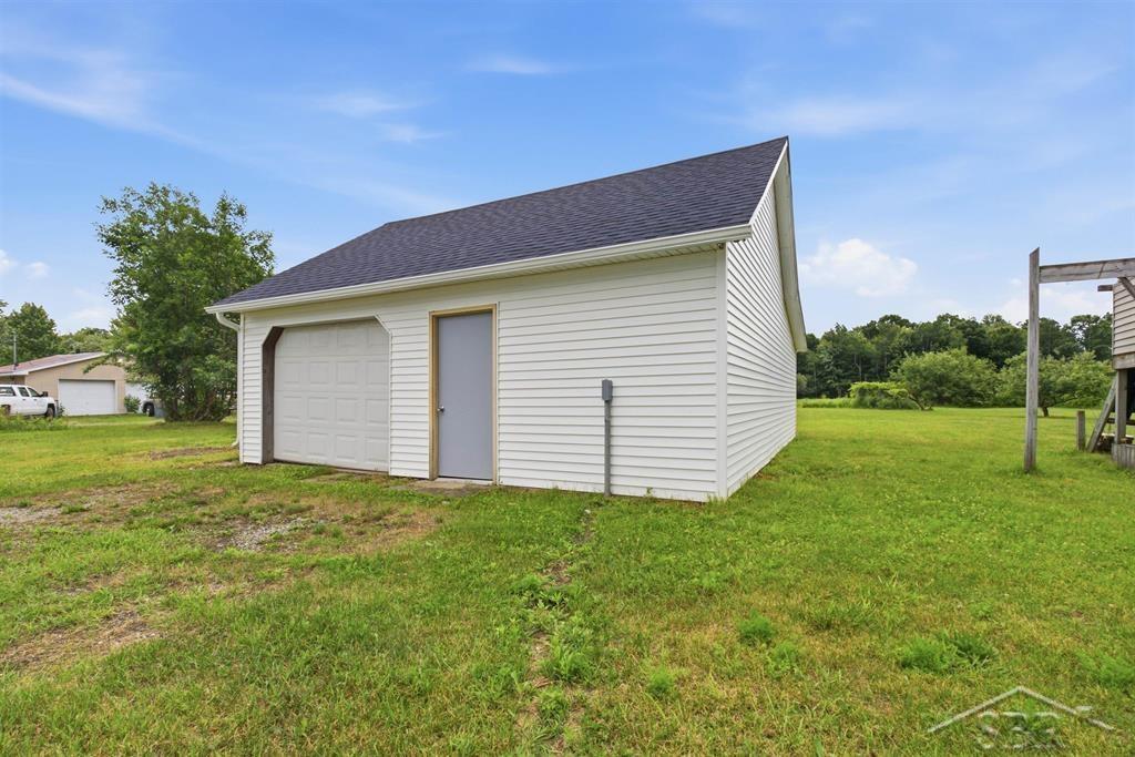 2735 West Isabella Road Midland, MI 48640 - Photo 4 of 24 50212785-d332e63e-e6e3-4517-a3c7-506b42b768c8.JPG