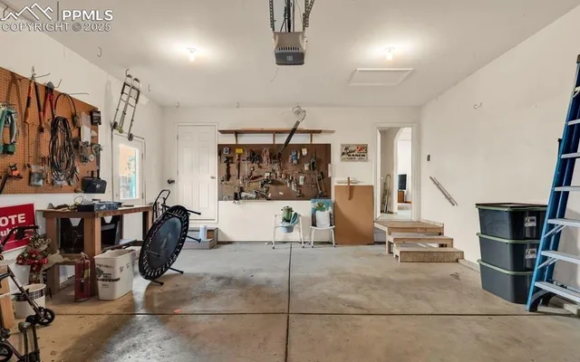 $395,000 | 1 Hardwick Court, Pueblo, CO 81005