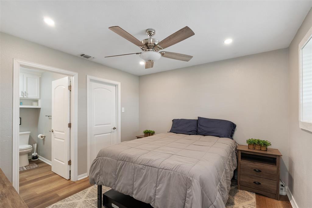 2129 Hcr 3322 Loop Hubbard, TX 76648 - Photo 29 of 38 Second downstairs ensuite bedroom.