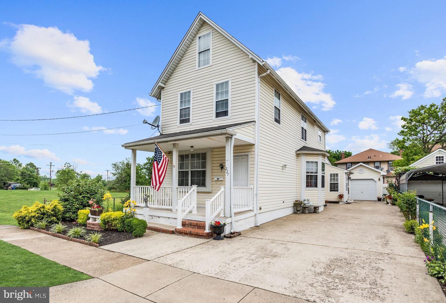 227 Kossuth Street Riverside, NJ 08075 - Photo 2 of 24