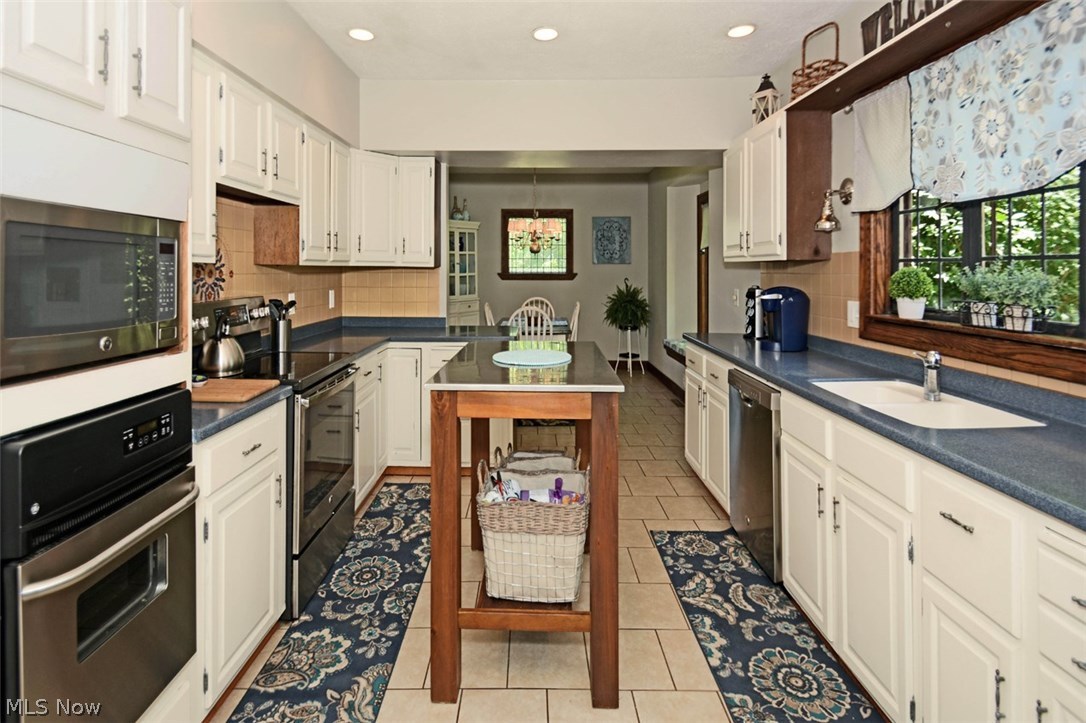 1040 Gulf Road Elyria, OH 44035 - Photo 18 of 35 Gallery Image 18