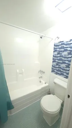 $1,850 | 2350 Northeast 135th Street, Unit 1402, North Miami, FL 33181