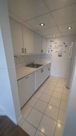 $1,850 | 2350 Northeast 135th Street, Unit 1402, North Miami, FL 33181