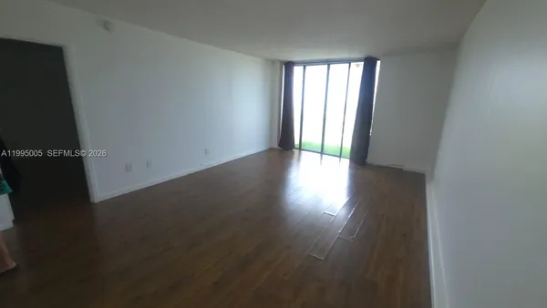 $1,850 | 2350 Northeast 135th Street, Unit 1402, North Miami, FL 33181