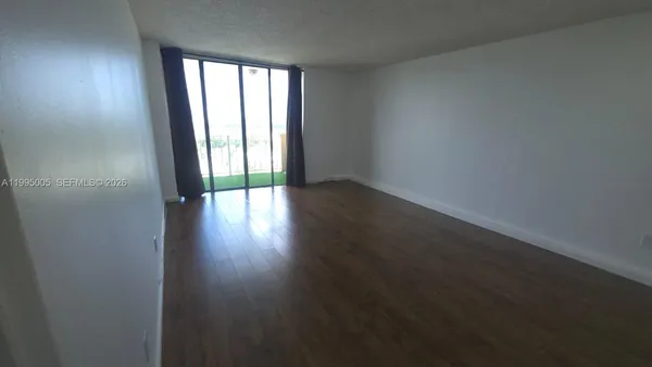 $1,850 | 2350 Northeast 135th Street, Unit 1402, North Miami, FL 33181