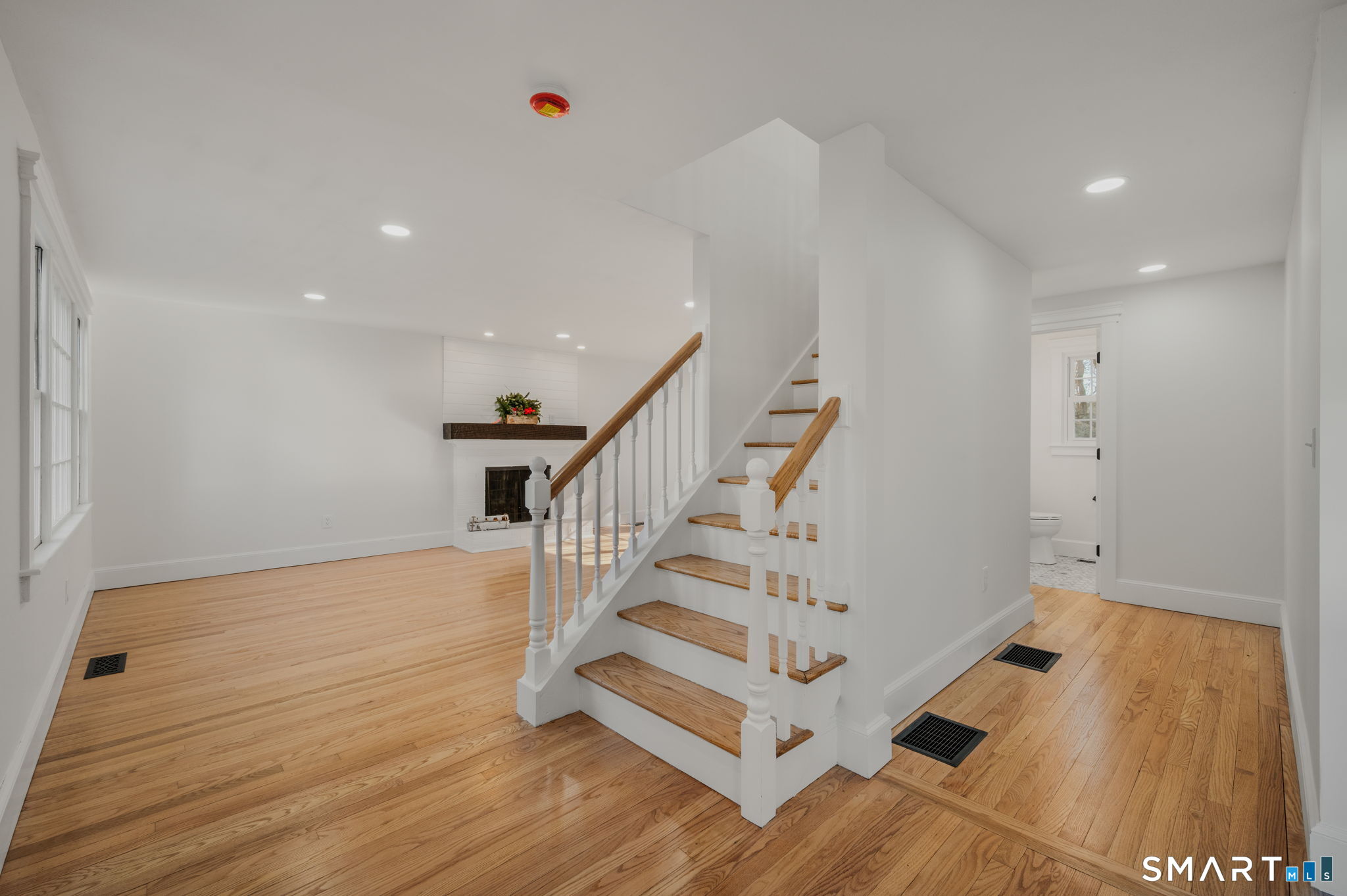 87 Colony Road Groton, CT 06340 - Photo 20 of 34