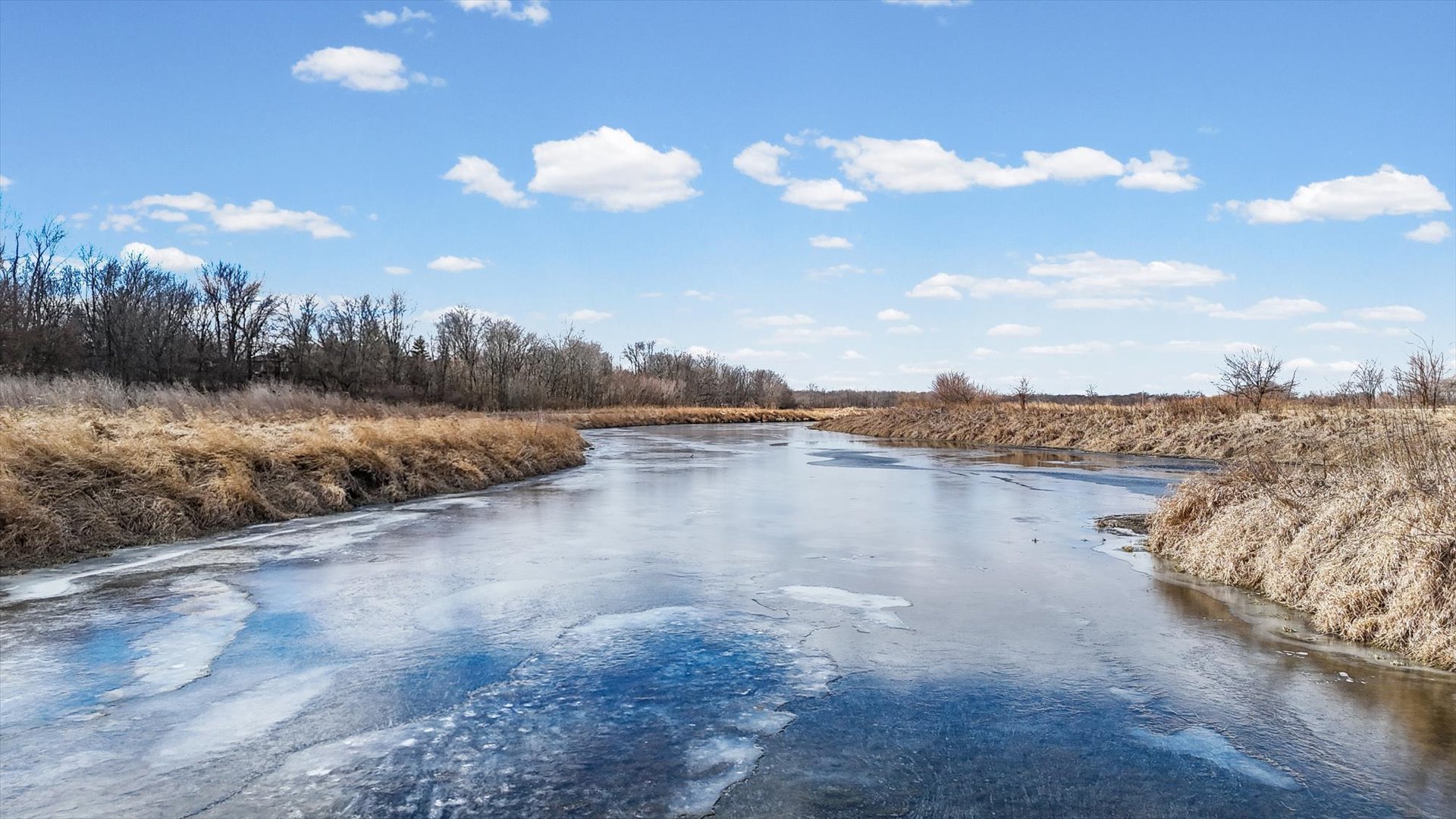 N 2545 E Road Farmer City, IL 61842 - Photo 10 of 47 a view of a lake