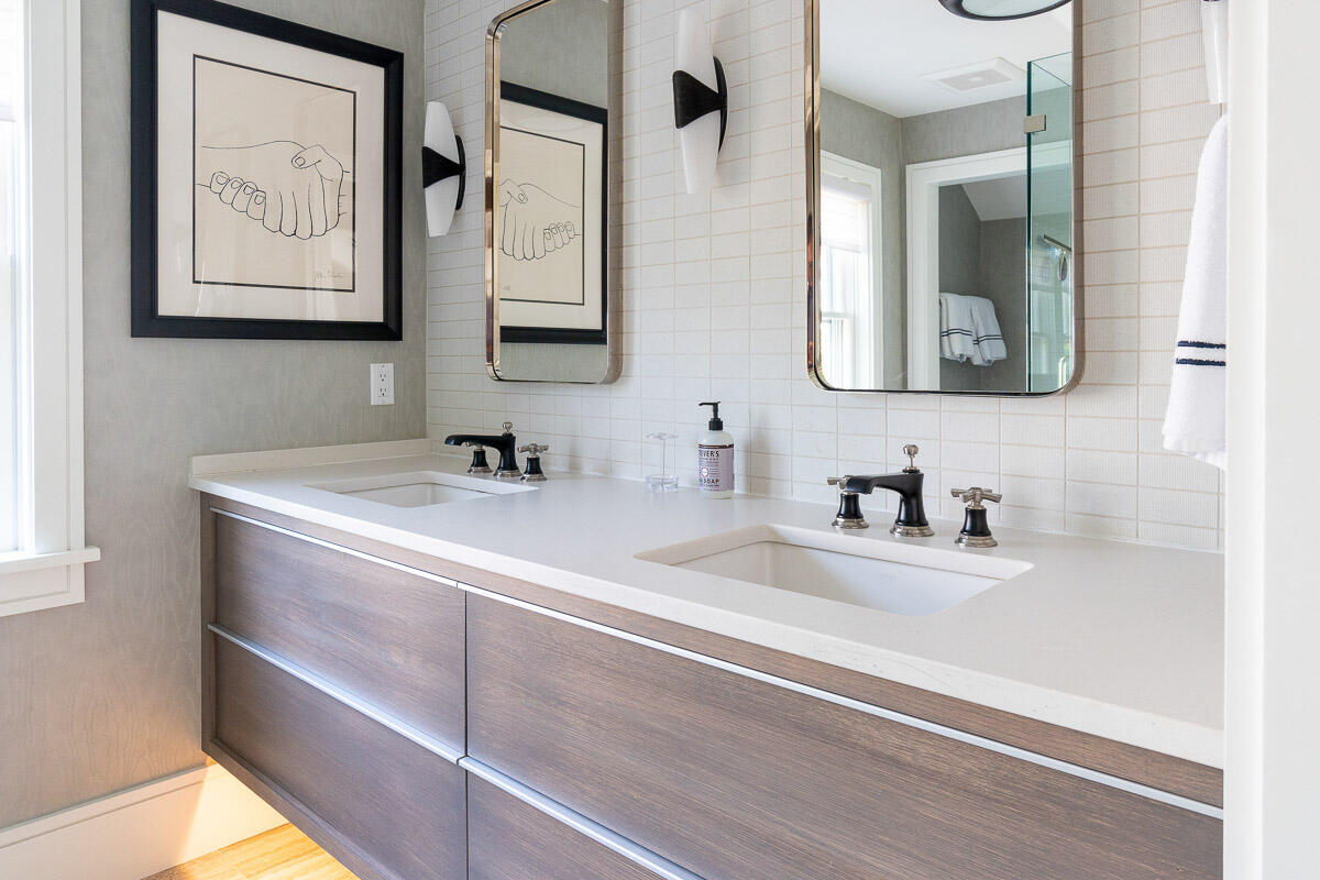 42.5 Union Street Nantucket, MA 02554 - Photo 18 of 33 a bathroom with a double vanity sink mirror and