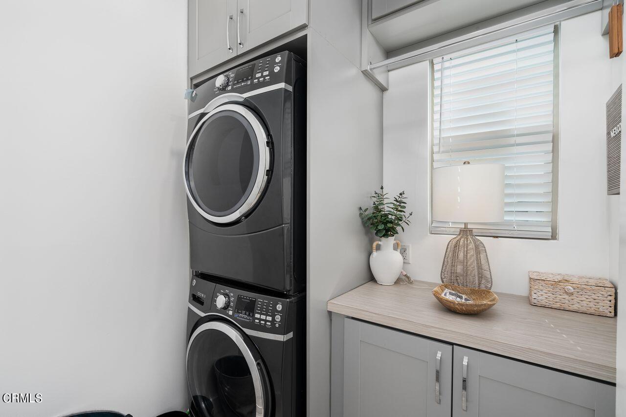 3875 Cartwright Street Pasadena, CA 91107 - Photo 12 of 25 a room with a washer and dryer