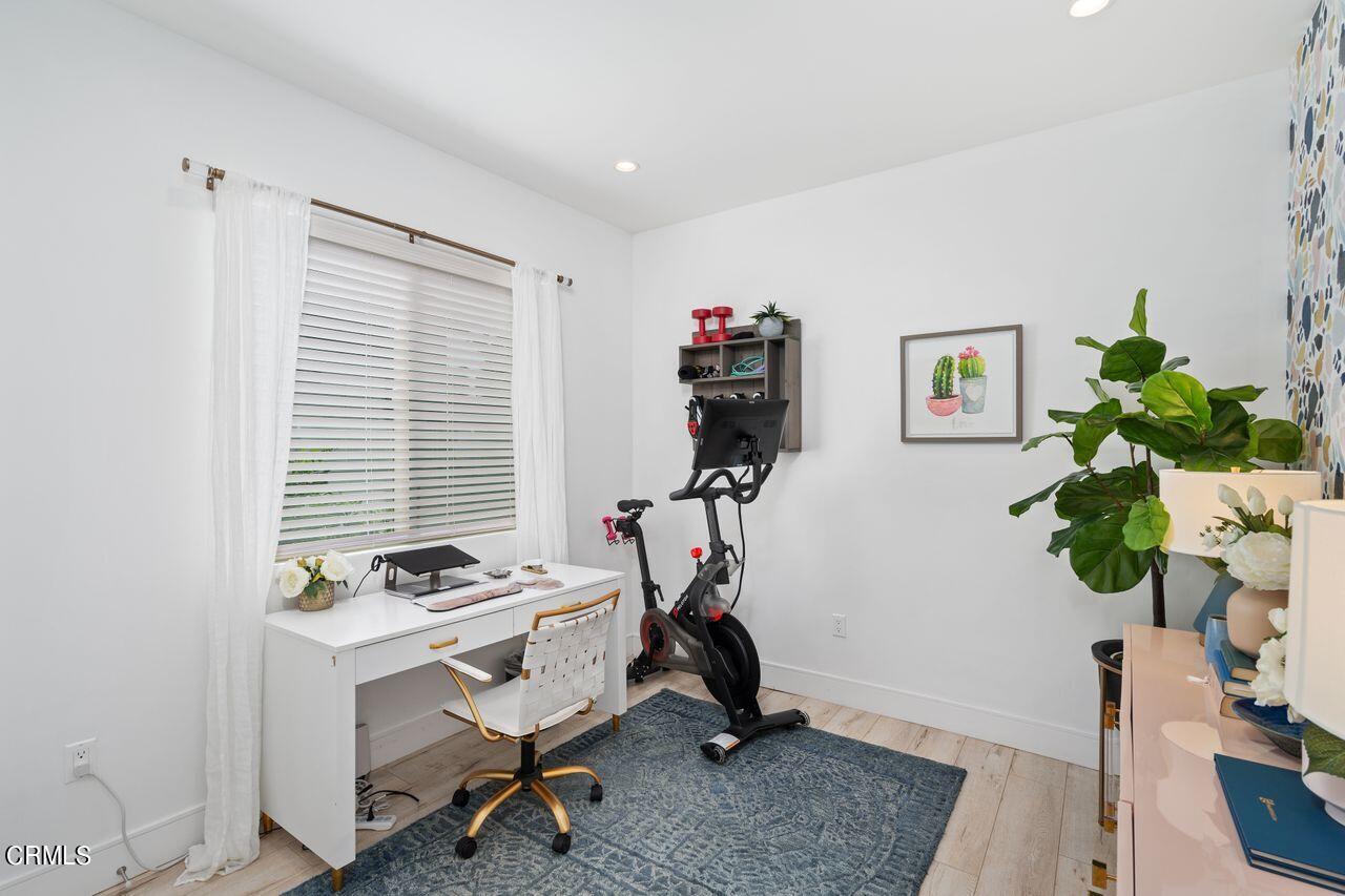 3875 Cartwright Street Pasadena, CA 91107 - Photo 14 of 25 a view of a workspace with furniture